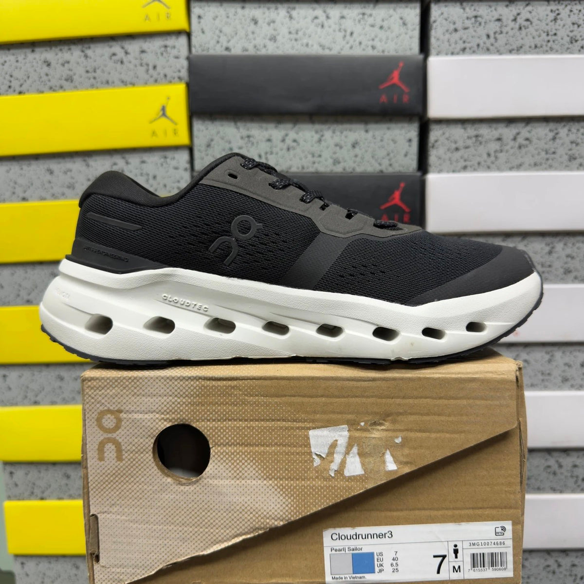 On Cloudrunner 3