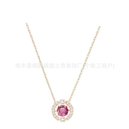 Collar Cisne Clásico Elegante