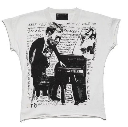 Camiseta Melancólica con Estampado de Retrato Ilustrado