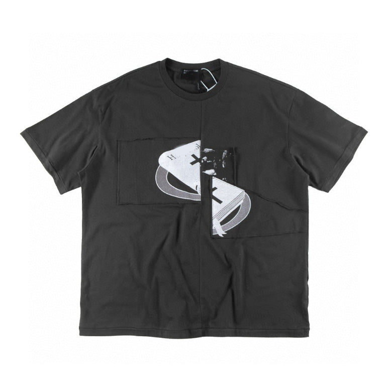 Camiseta Melancólica con Estampado de Retrato Ilustrado