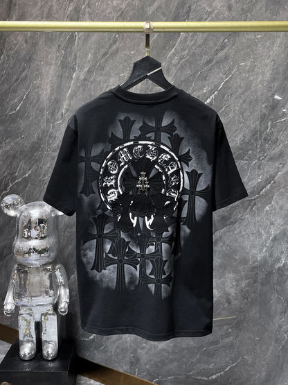 Camiseta Unisex Cruz Sánscrito Parche Metal Luminiscente