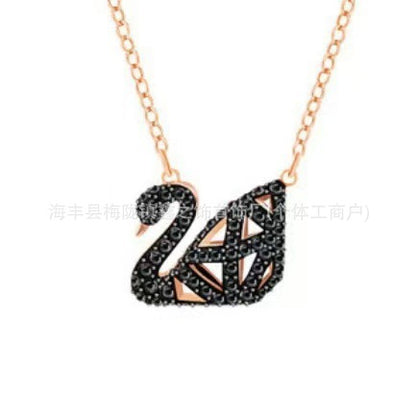 Collar Cisne Clásico Elegante