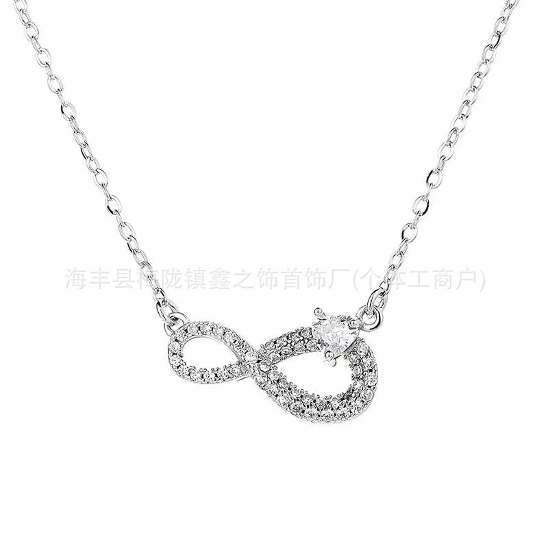 Collar Cisne Clásico Elegante