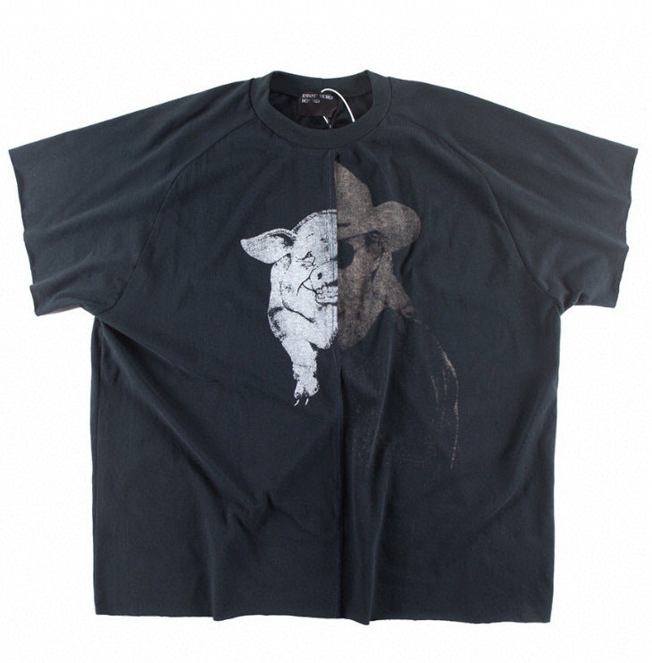 Camiseta Melancólica con Estampado de Retrato Ilustrado
