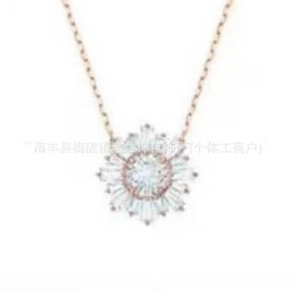 Collar Cisne Clásico Elegante