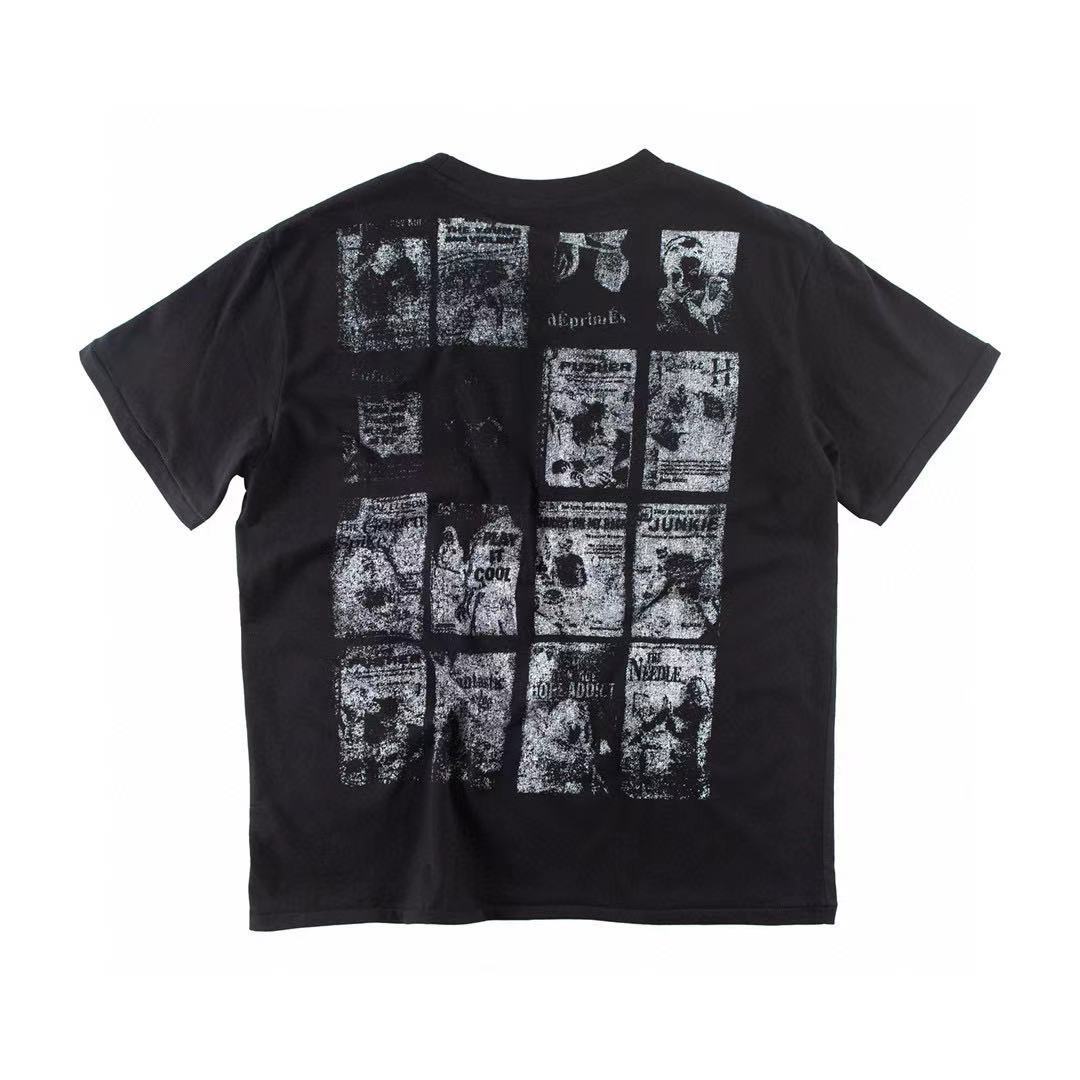 Camiseta Melancólica con Estampado de Retrato Ilustrado