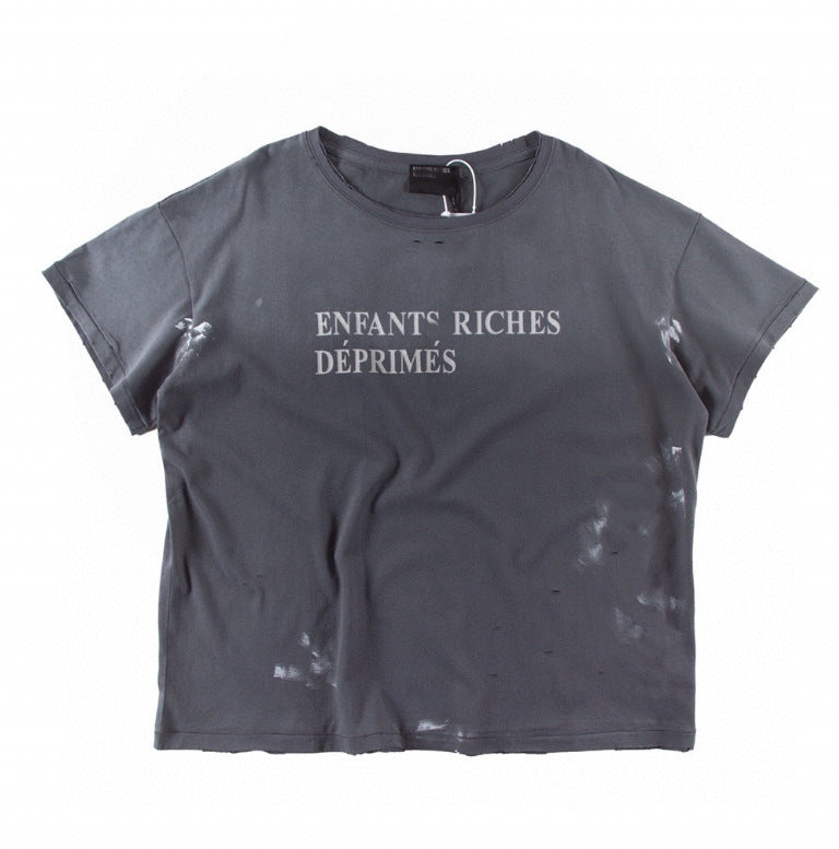 Camiseta Melancólica con Estampado de Retrato Ilustrado