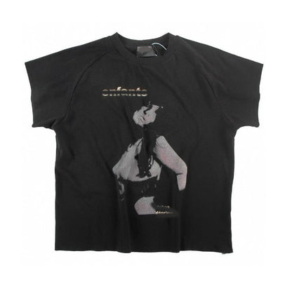 Camiseta Melancólica con Estampado de Retrato Ilustrado
