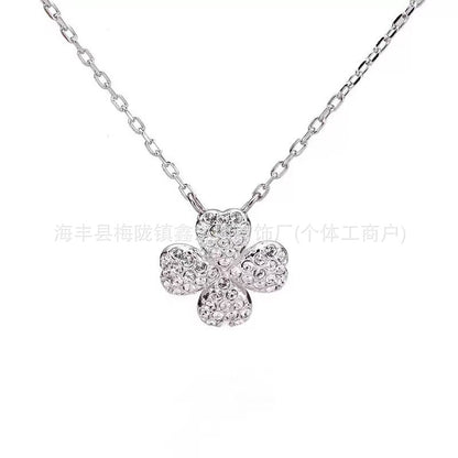 Collar Cisne Clásico Elegante