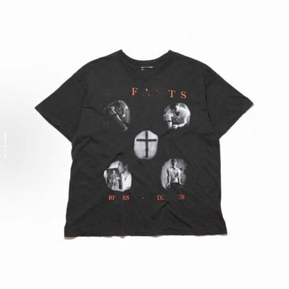 Camiseta Melancólica con Estampado de Retrato Ilustrado