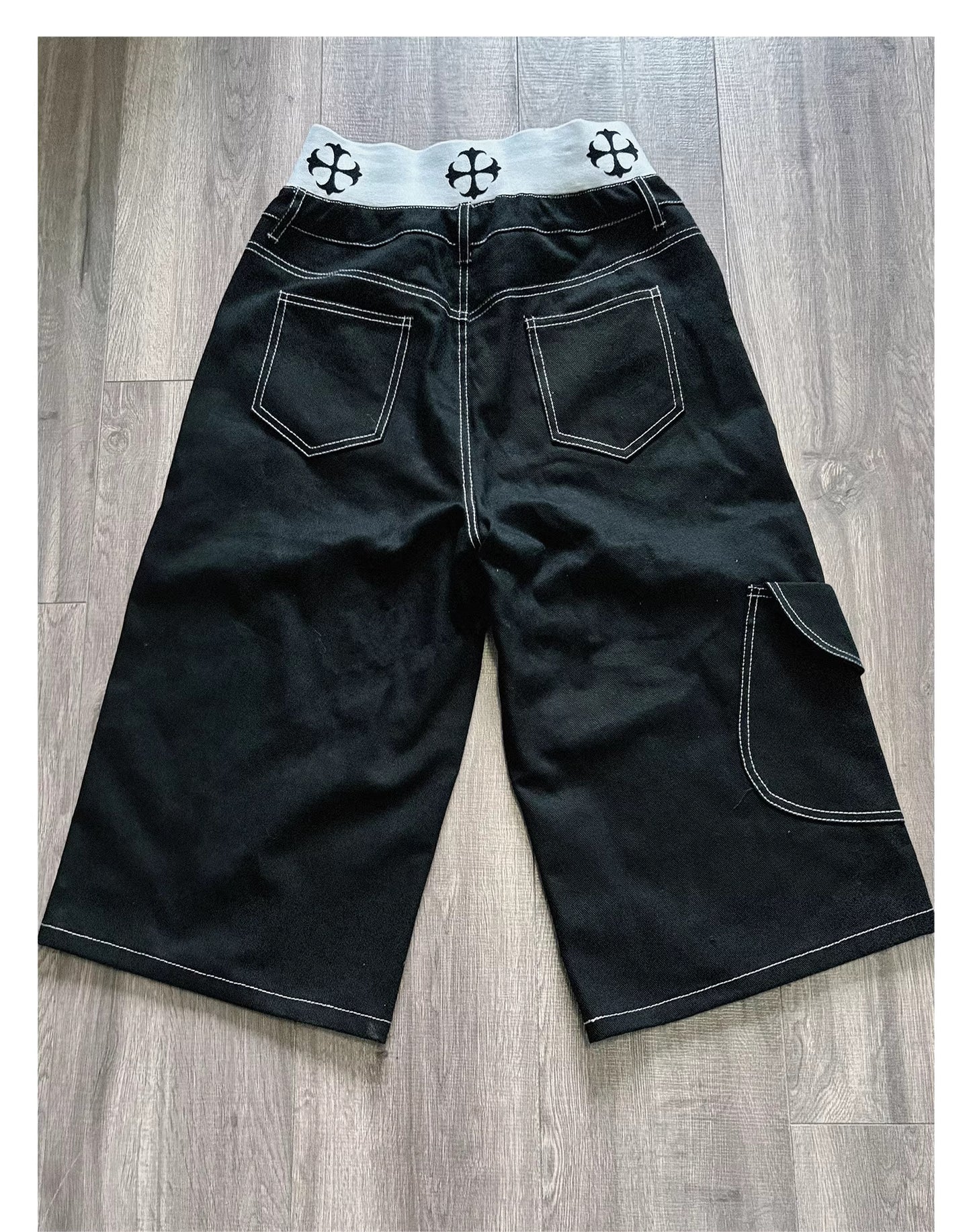 PAIKI Tribal Multipocket Jorts