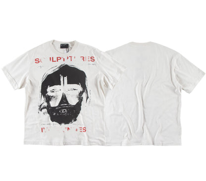 Camiseta Melancólica con Estampado de Retrato Ilustrado