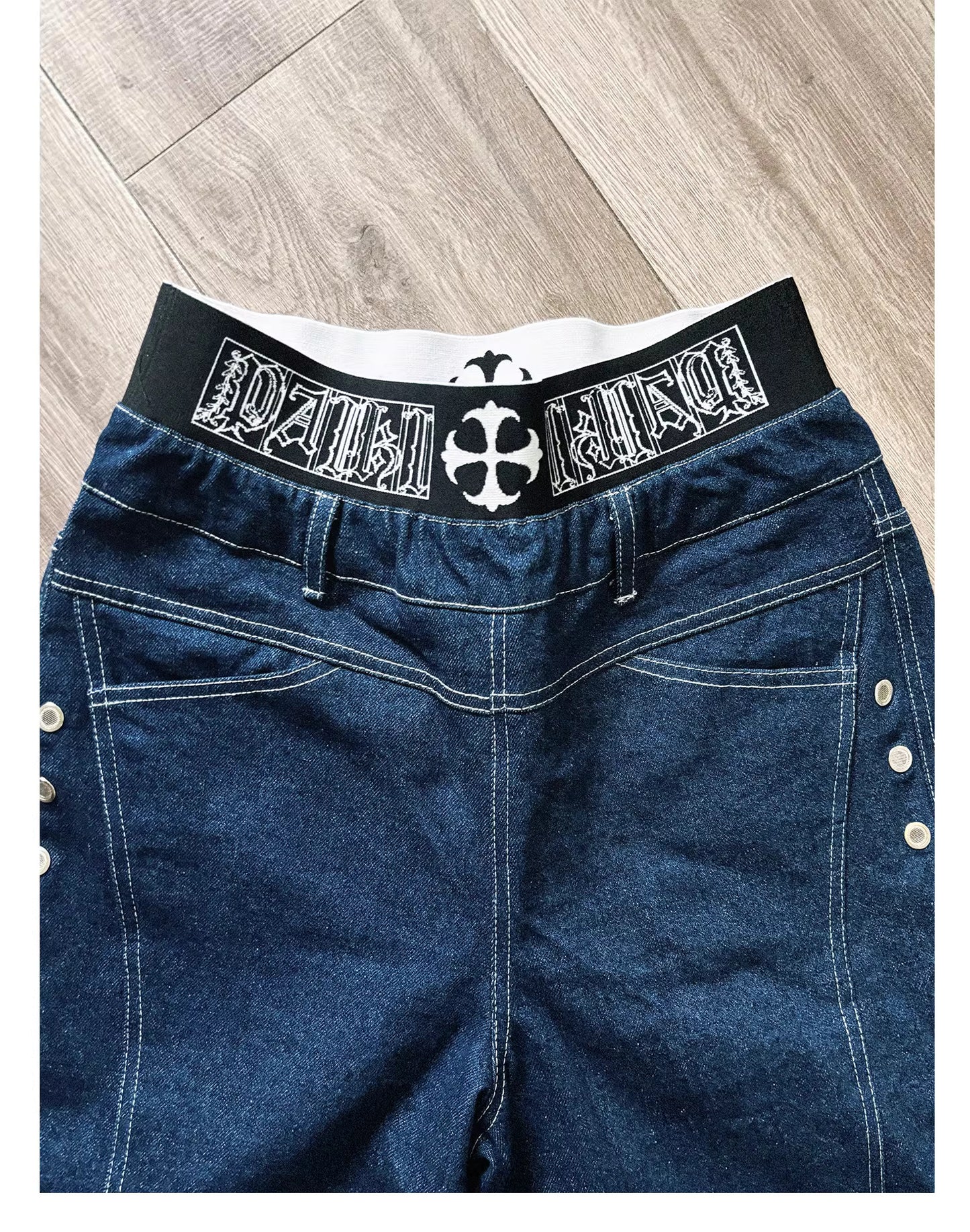 PAIKI Tribal Multipocket Jorts