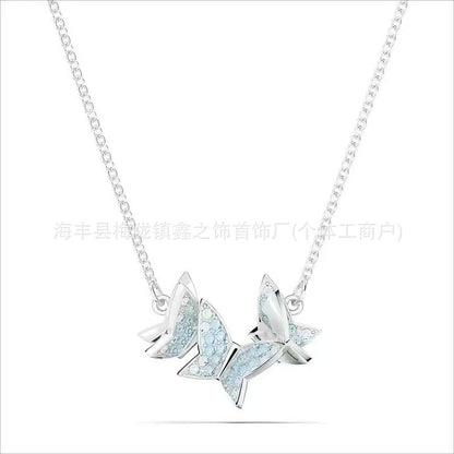 Collar Cisne Clásico Elegante