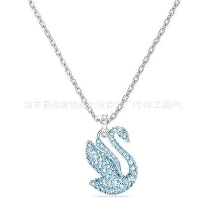 Collar Cisne Clásico Elegante