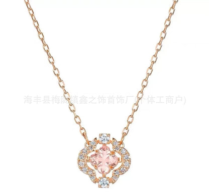 Collar Cisne Clásico Elegante