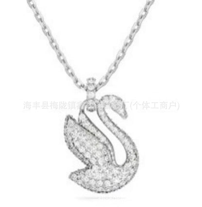 Collar Cisne Clásico Elegante