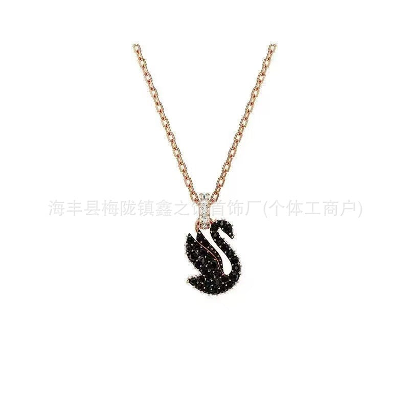 Collar Cisne Clásico Elegante