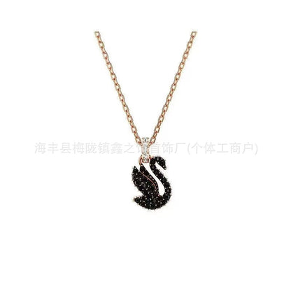 Collar Cisne Clásico Elegante