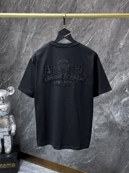 Camiseta Unisex Cruz Sánscrito Parche Metal Luminiscente