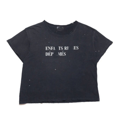 Camiseta Melancólica con Estampado de Retrato Ilustrado