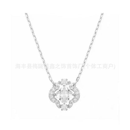 Collar Cisne Clásico Elegante