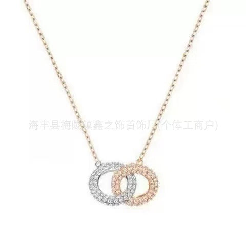 Collar Cisne Clásico Elegante
