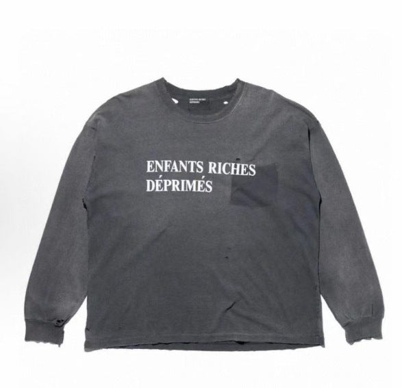 Camiseta Melancólica con Estampado de Retrato Ilustrado