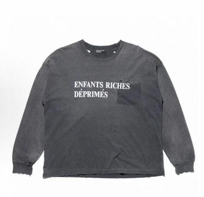 Camiseta Melancólica con Estampado de Retrato Ilustrado