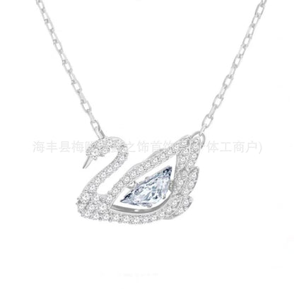 Collar Cisne Clásico Elegante