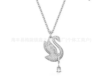 Collar Cisne Clásico Elegante