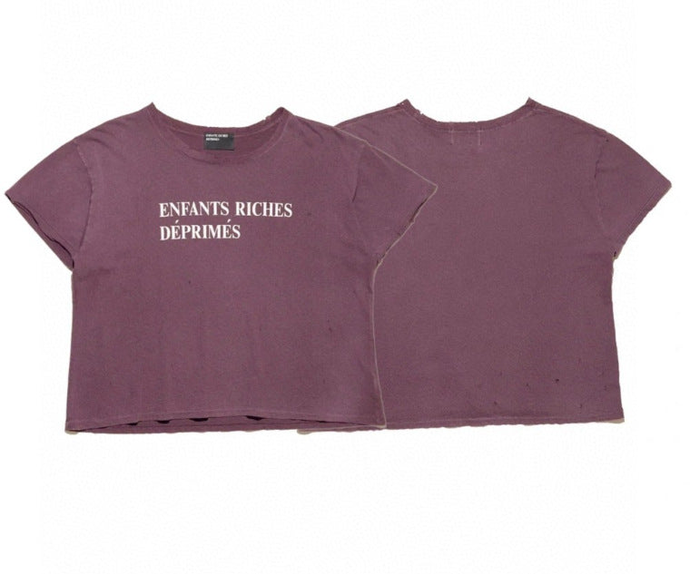 Camiseta Melancólica con Estampado de Retrato Ilustrado