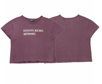 Camiseta Melancólica con Estampado de Retrato Ilustrado