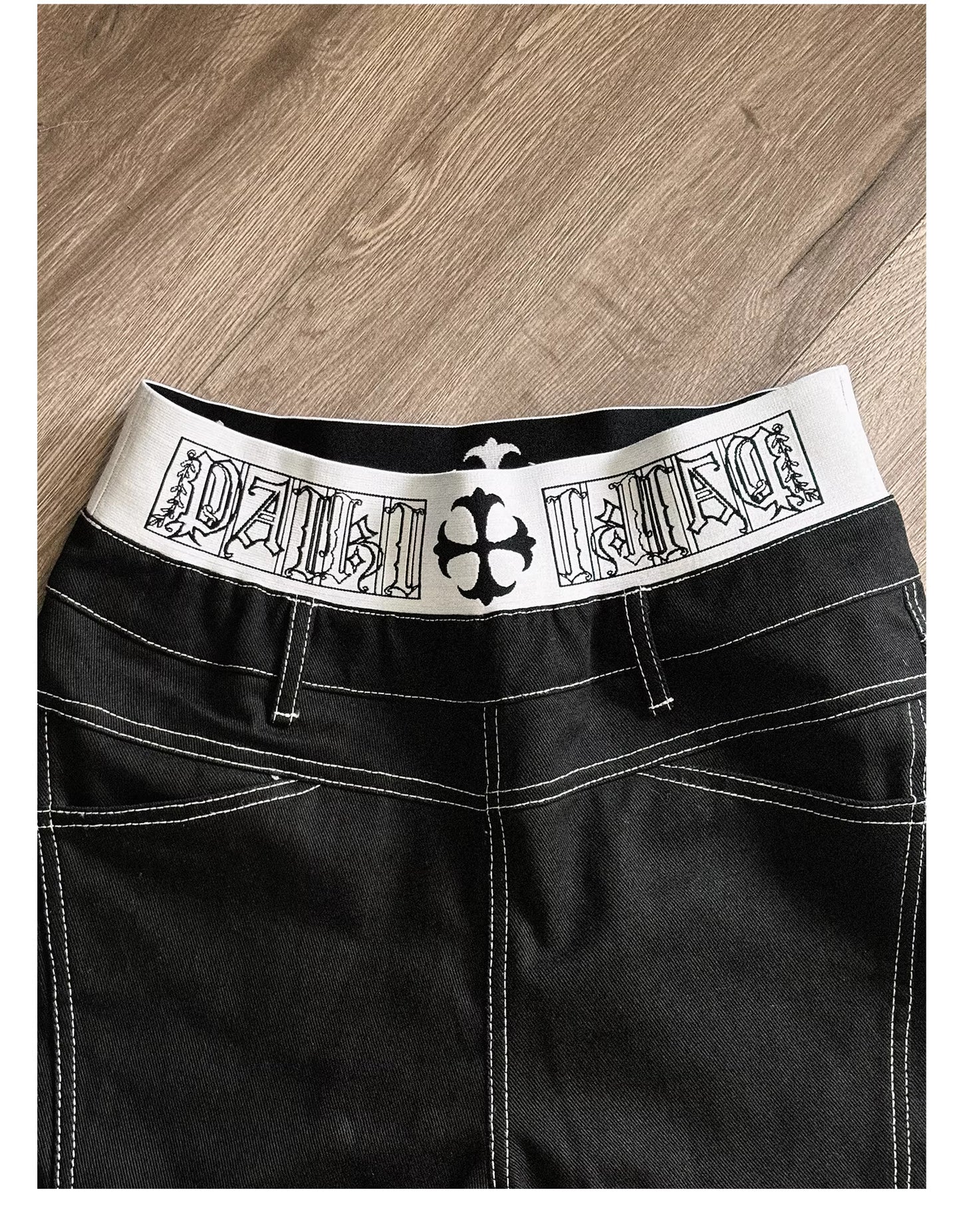 PAIKI Tribal Multipocket Jorts