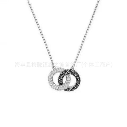 Collar Cisne Clásico Elegante