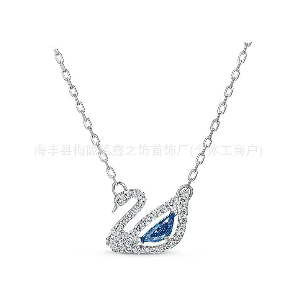 Collar Cisne Clásico Elegante