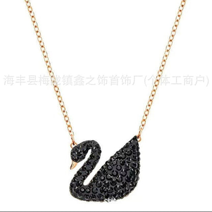 Collar Cisne Clásico Elegante