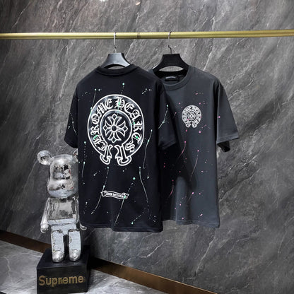Camiseta Unisex Cruz Sánscrito Parche Metal Luminiscente