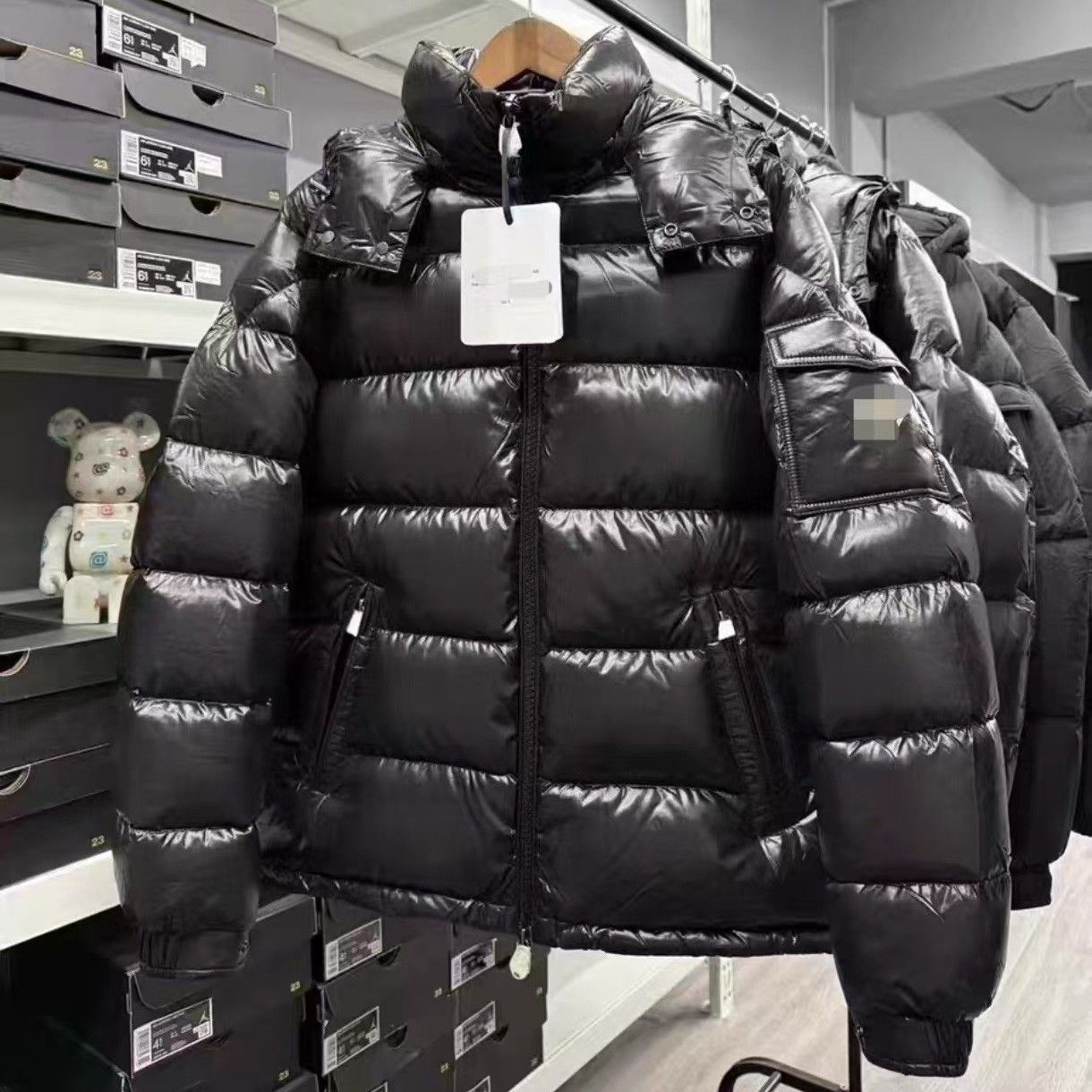 Chaqueta de Plumas Brillante con Capucha