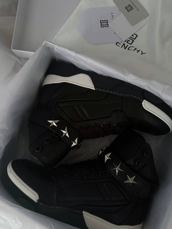 Givenchy Tyson