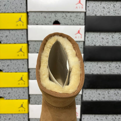 UGG Classic Mini
