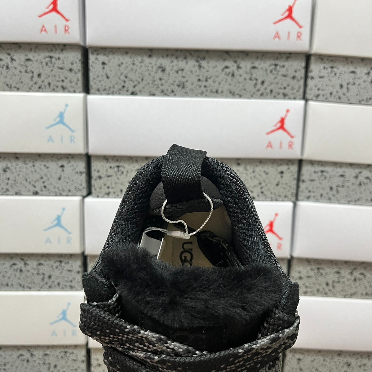UGG Puffer