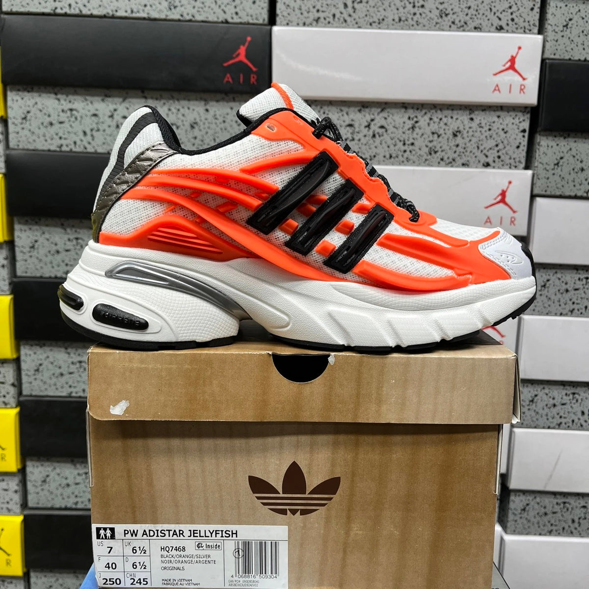 Adidas Pharrell x Jellyfish