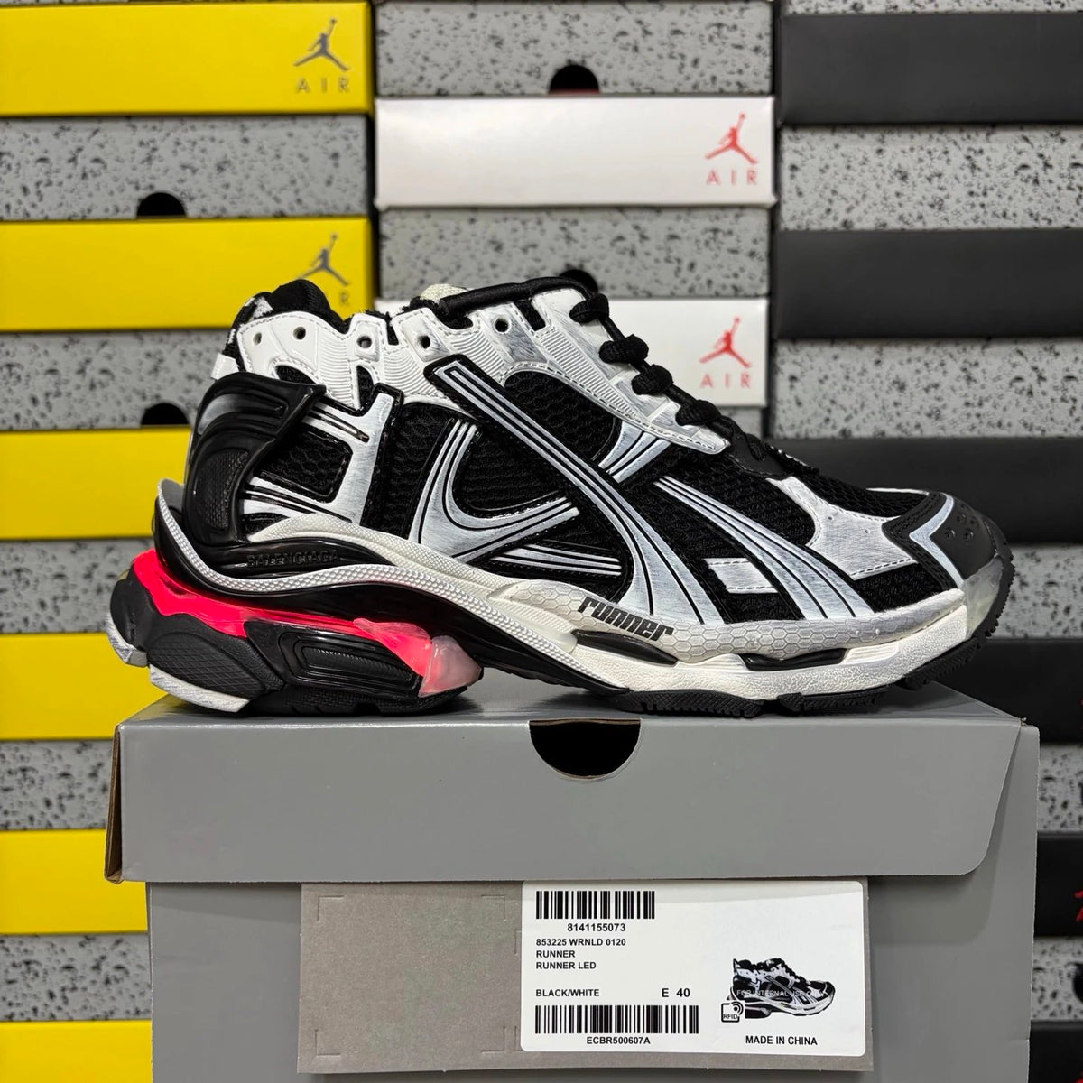 Balenciaga Runner LED