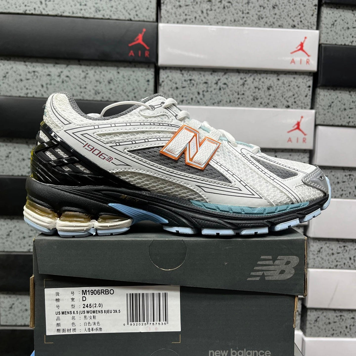 New Balance 1906