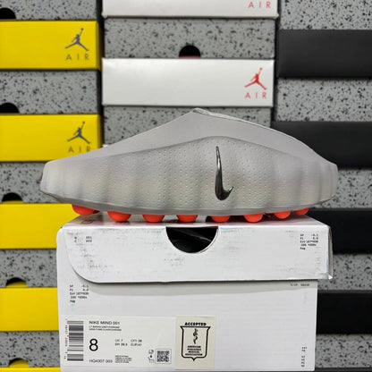 Nike Mind 001