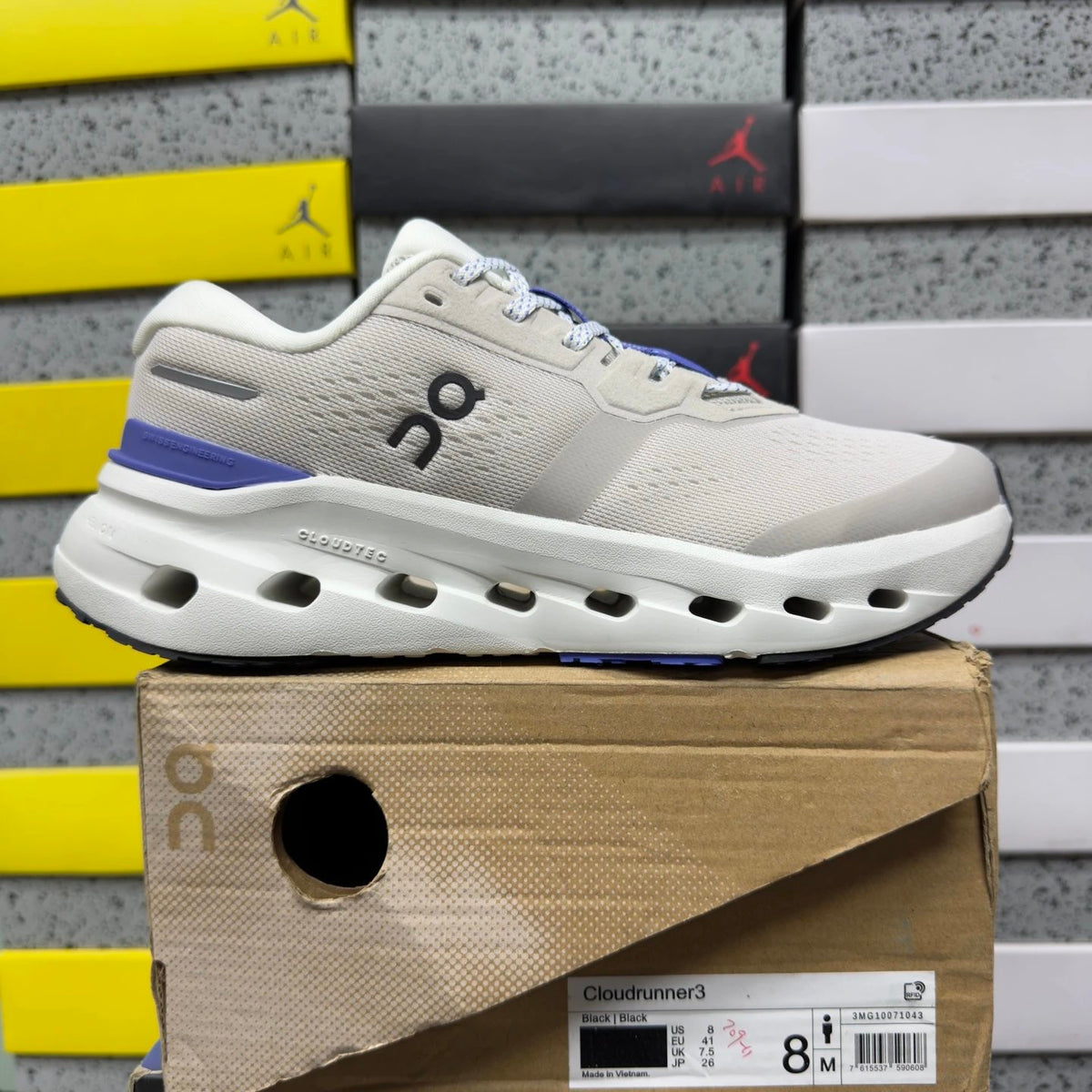 On Cloudrunner 3